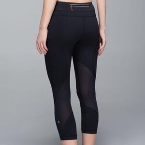 LULULEMON mesh cropped leggings size 6